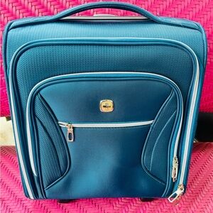SwissGear Teal Travel Bag